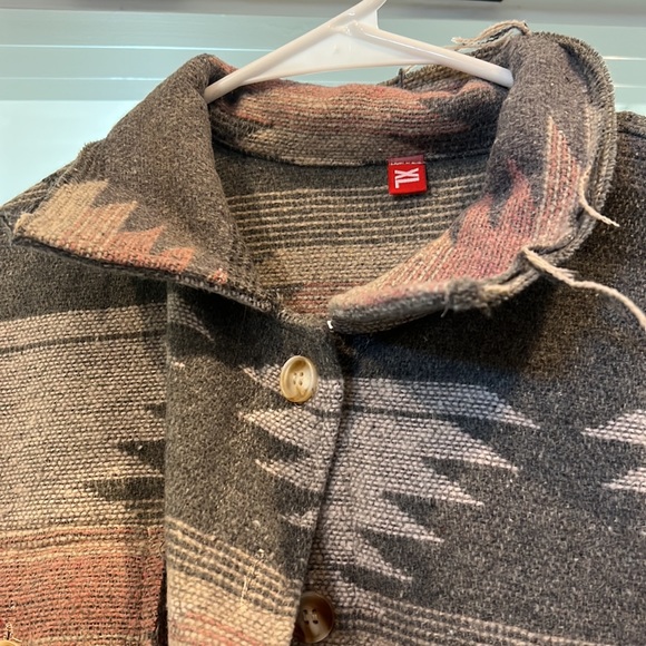 Shacket XL - Picture 3 of 4